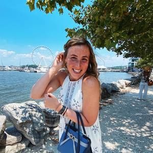 Meet your Posher, Angela